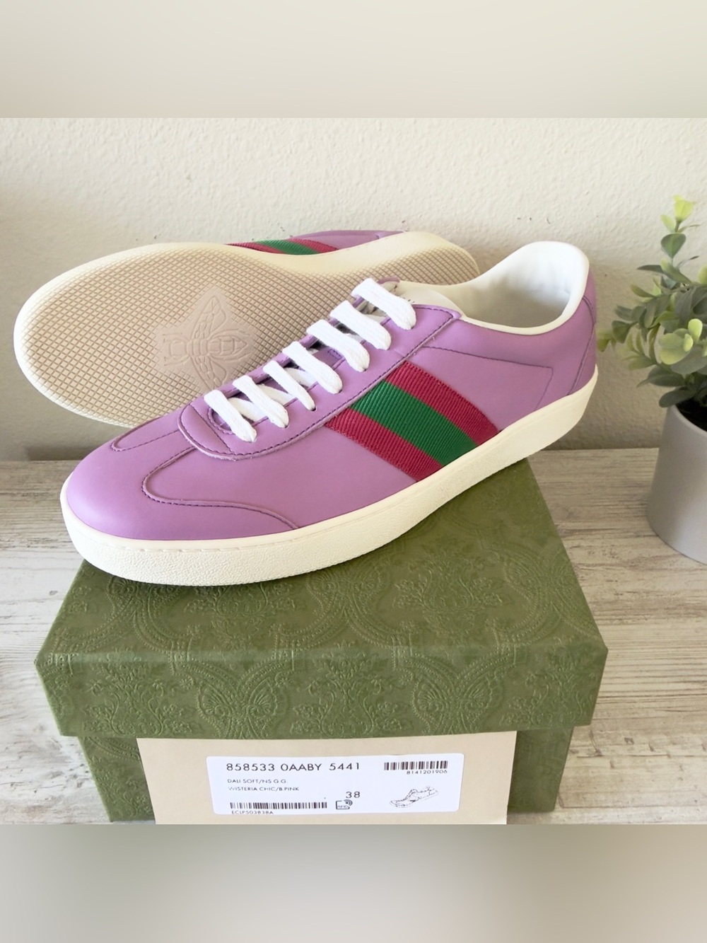 New Gucci leather women sneakers with web, size 38, US 8